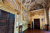 Mantova, Palazzo Te - Loggia delle Muse. La parete est.